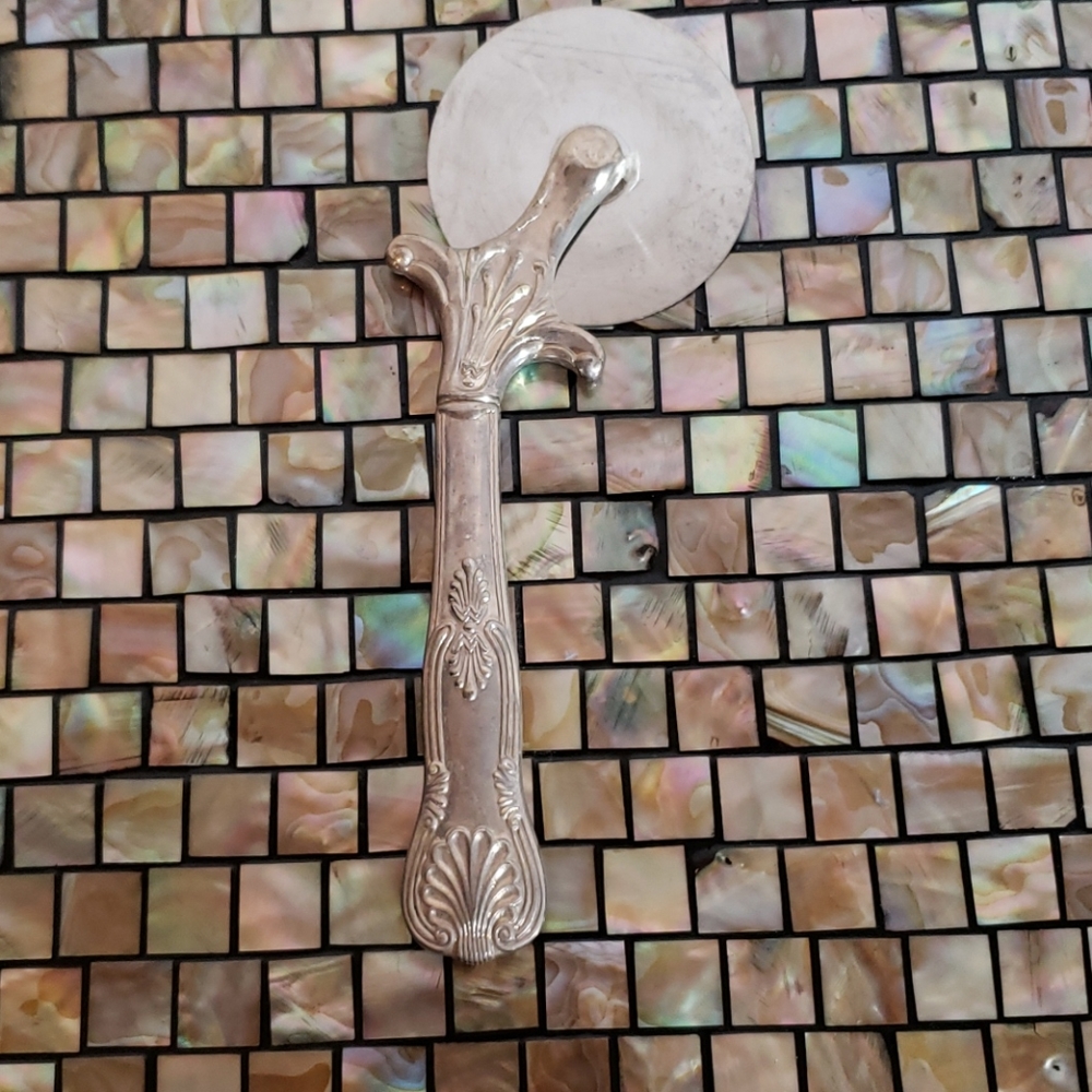 Pizza cutter Silver Plated Zinc